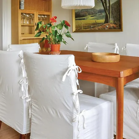 Three-bedroom In Casa vacanze